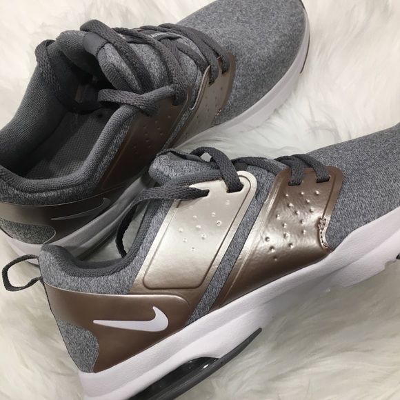 SOLD ON MERC.Nike women’s Air Bella Training shoes - Picture 4 of 8